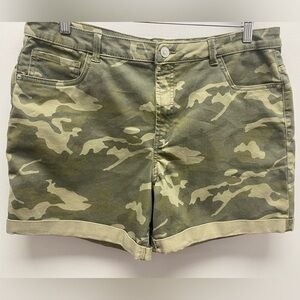 4 for $25 💜 George Jean Shorts Green Camo Stretchy Denim Size 16